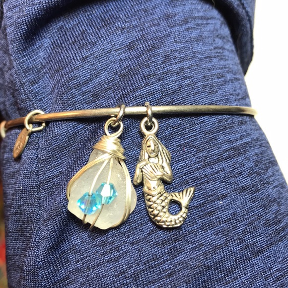 Sea glass, beads, and mermaid bracelet - Picture 2 of 4